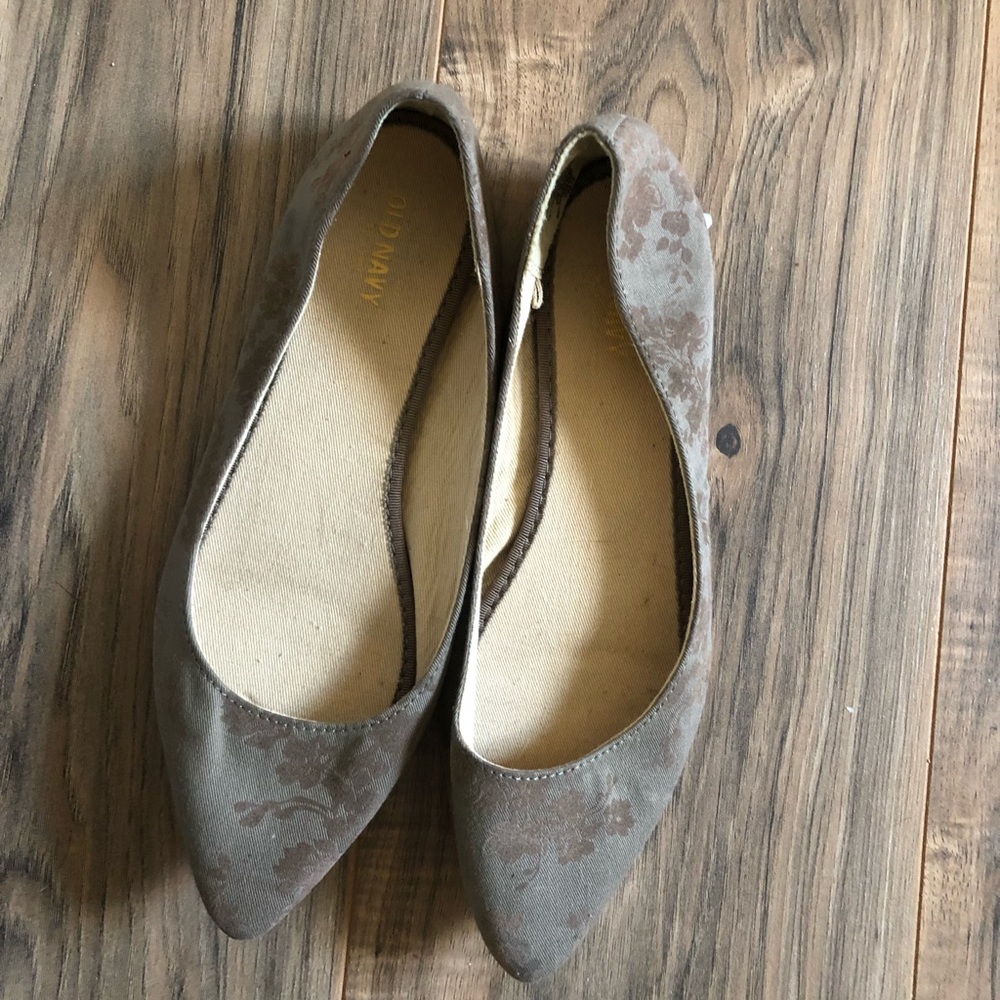 old navy pointed ballet flat